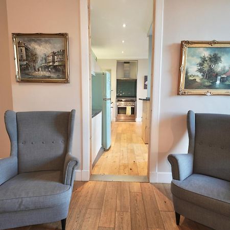 Spacious 2 Bed Apt Next To Royal Mile & Waverley Edimburgo Exterior foto