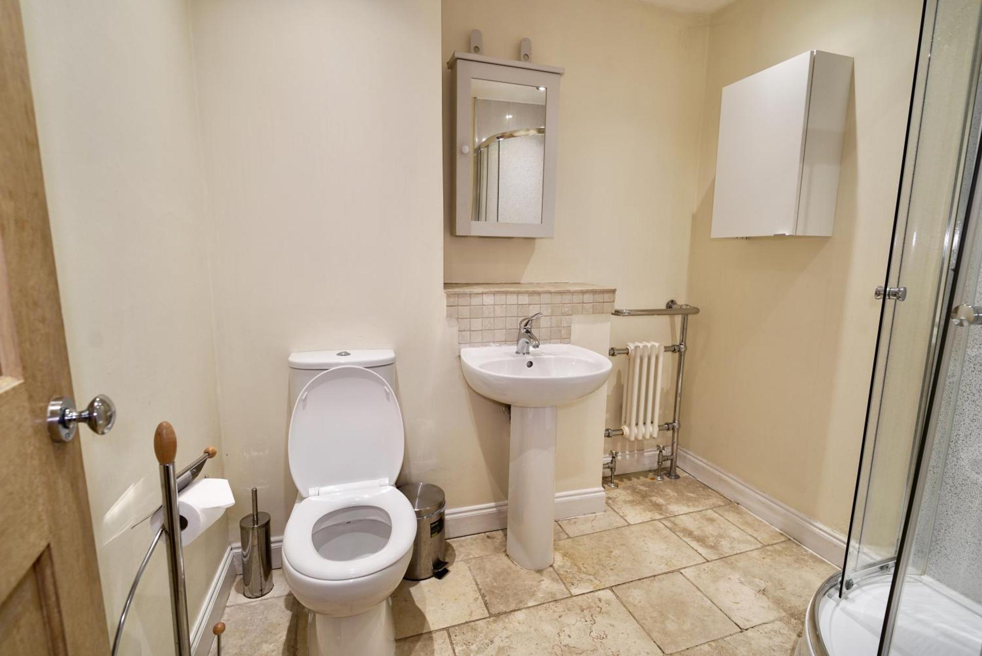 Spacious 2 Bed Apt Next To Royal Mile & Waverley Edimburgo Exterior foto